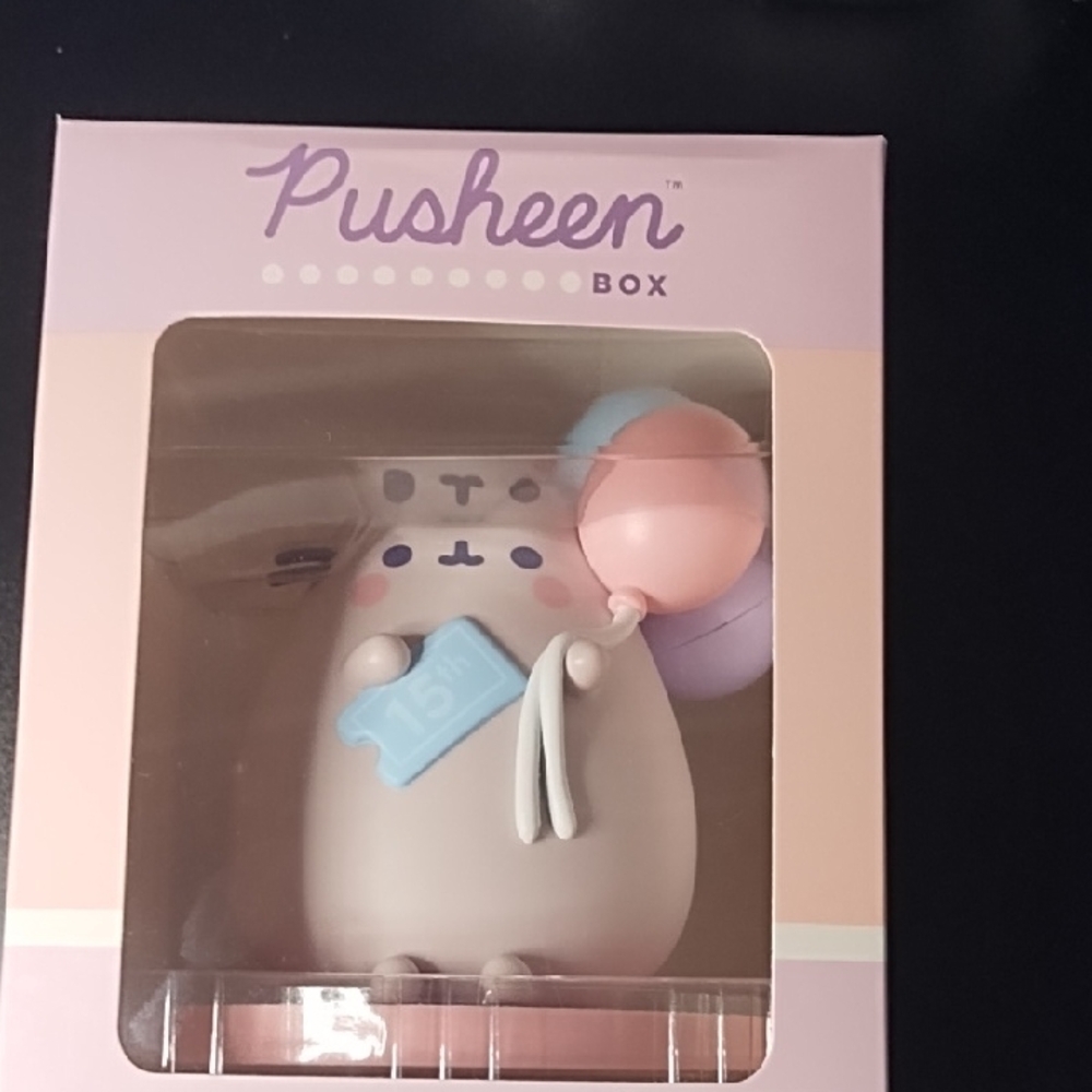 Pusheen Box Pastel Figurine with Balloons